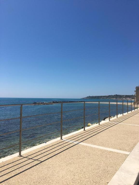 Mare Azzurro Appartamento Sciacca Luaran gambar